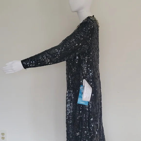 Mac Duggal Black Sequined Column Gown - Picture 9 of 16